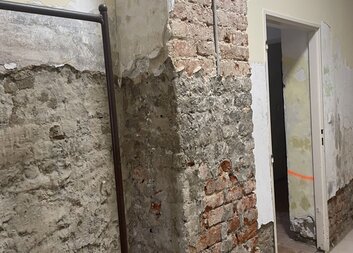 ŠATNÍK CHARITY KRNOV UZAVŘEN