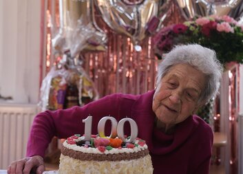 Oslavení 100. narozenin od klientky DS